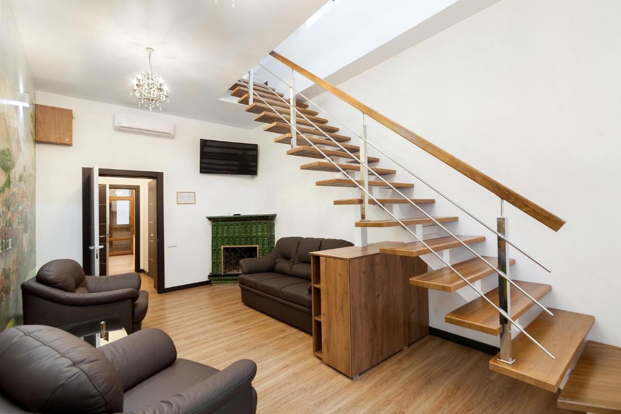 Leogrand Apartment On Doroshenka 38 リヴィウ エクステリア 写真
