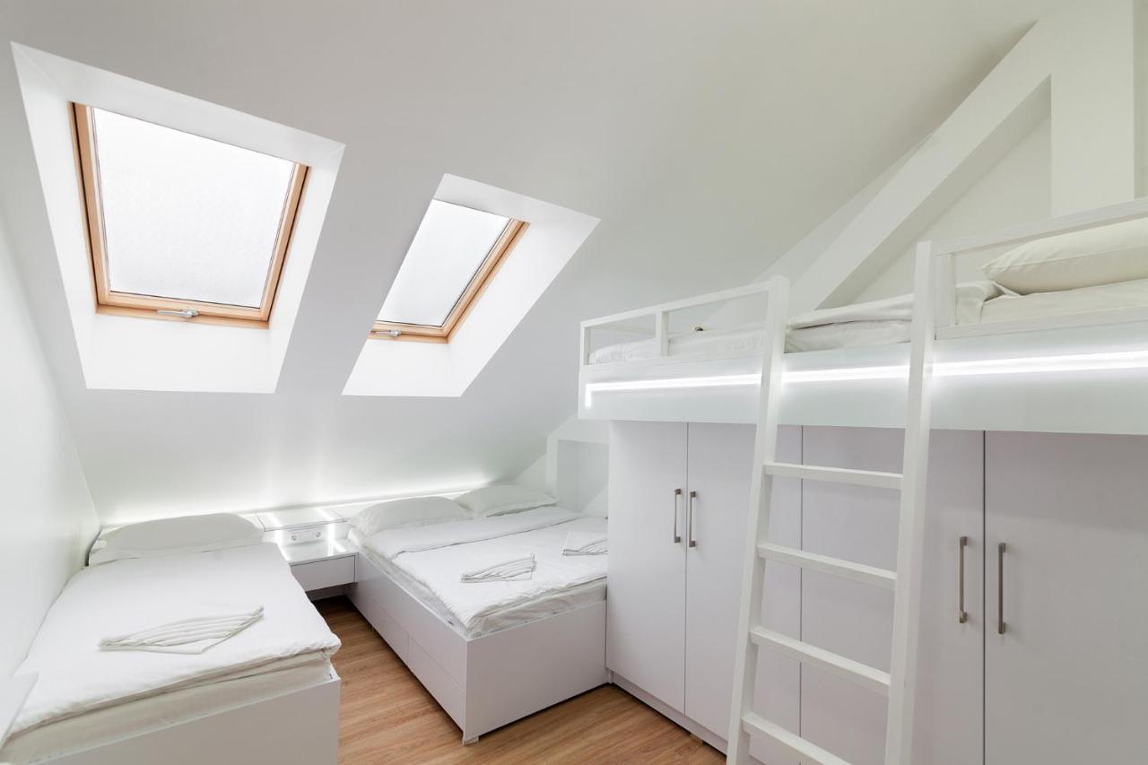 Leogrand Apartment On Doroshenka 38 リヴィウ エクステリア 写真